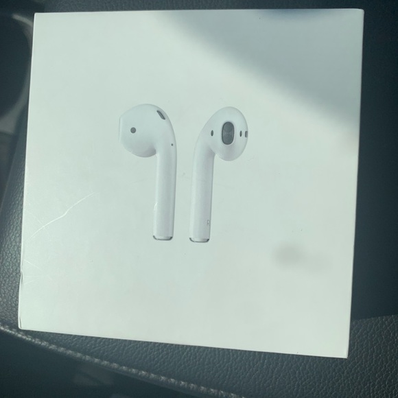 Airpods - Picture 3 of 7